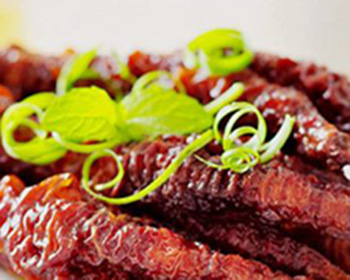 可以吮著吃的虎皮雞爪，連骨頭都是酥的
